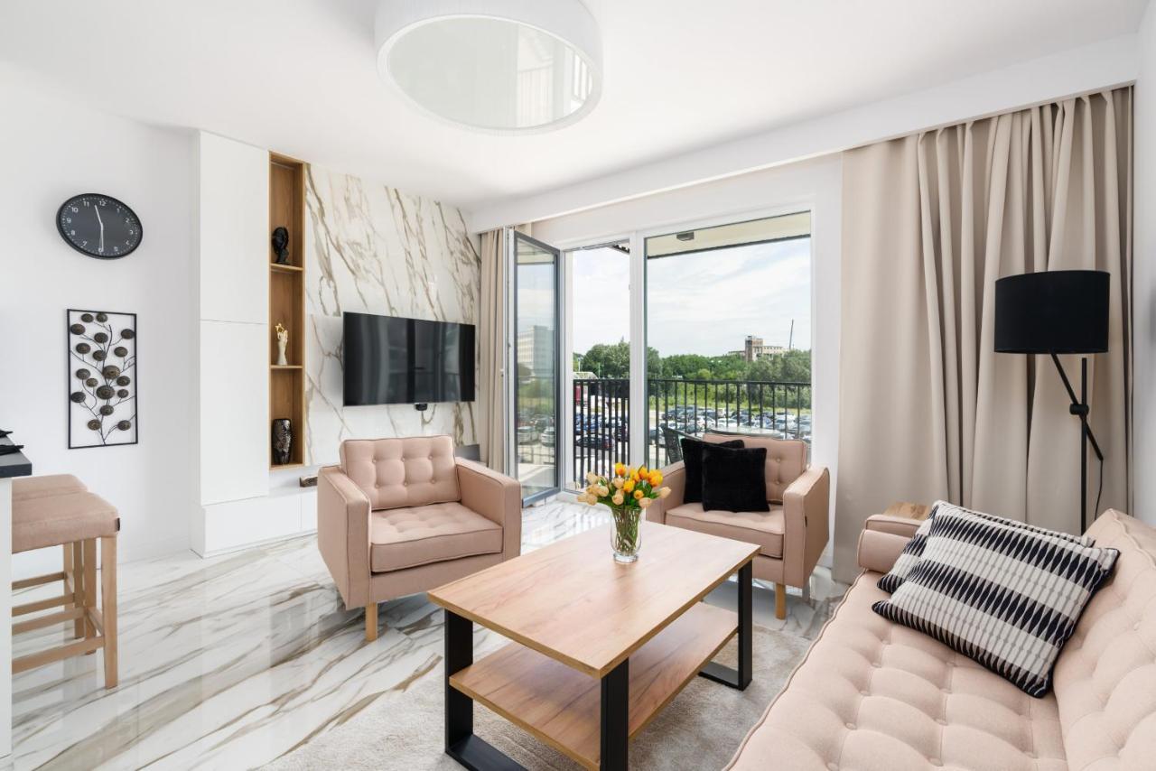 Esencja Apartments With Free Parking Garbary 104 By Noclegi Renters Πόζναν Εξωτερικό φωτογραφία