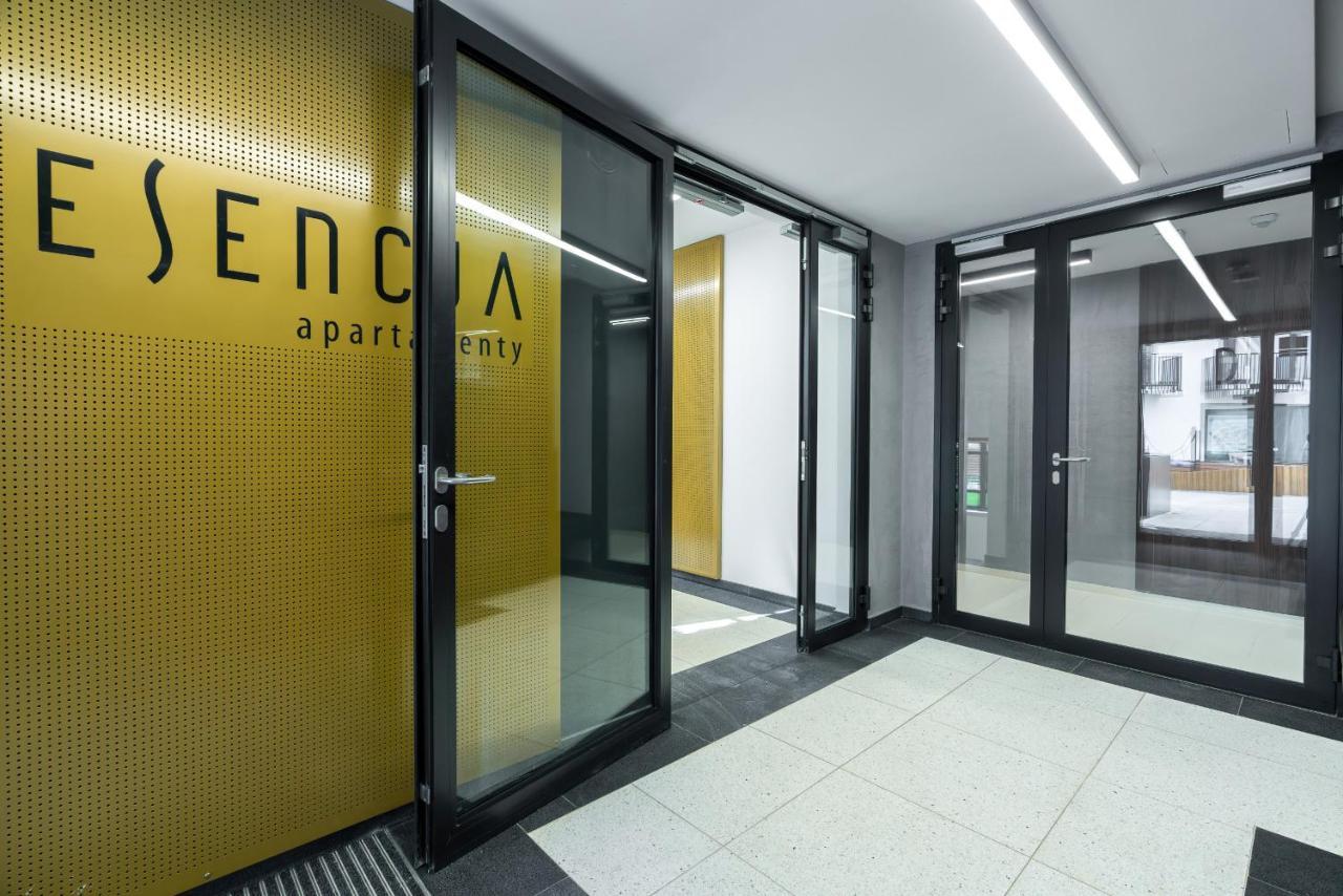 Esencja Apartments With Free Parking Garbary 104 By Noclegi Renters Πόζναν Εξωτερικό φωτογραφία