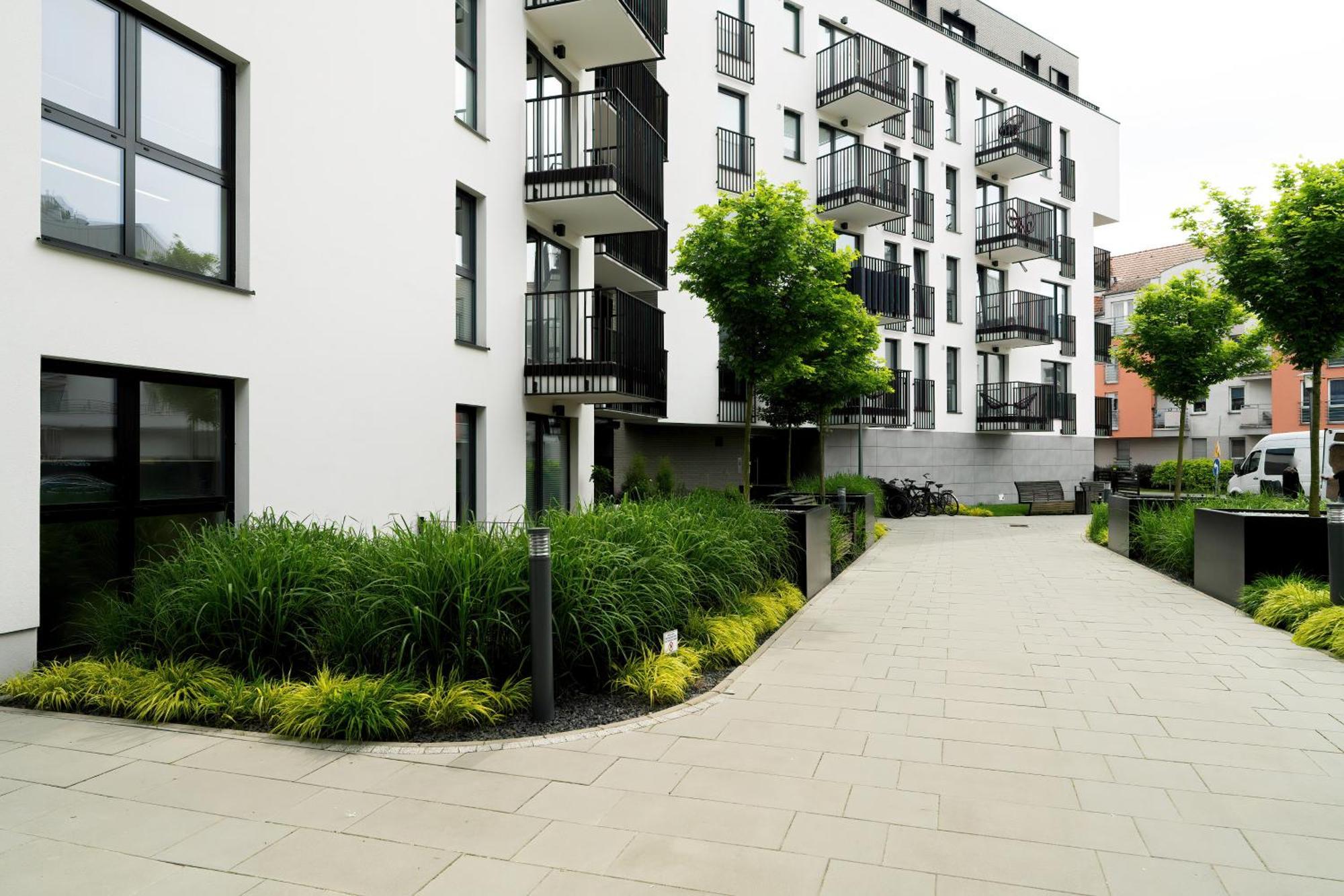 Esencja Apartments With Free Parking Garbary 104 By Noclegi Renters Πόζναν Εξωτερικό φωτογραφία